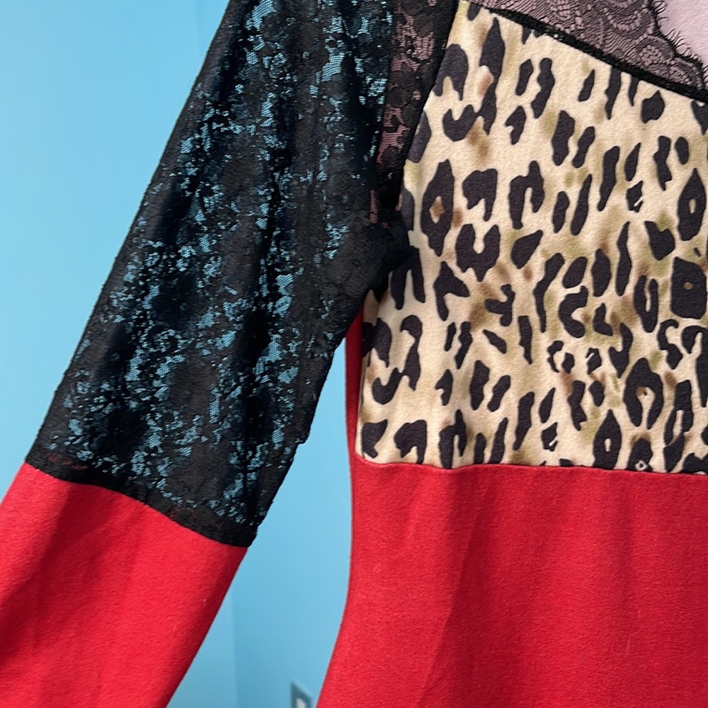 Pre-owned Red and Black Lace Leopard Print Women's Top - Picture 3 of 7